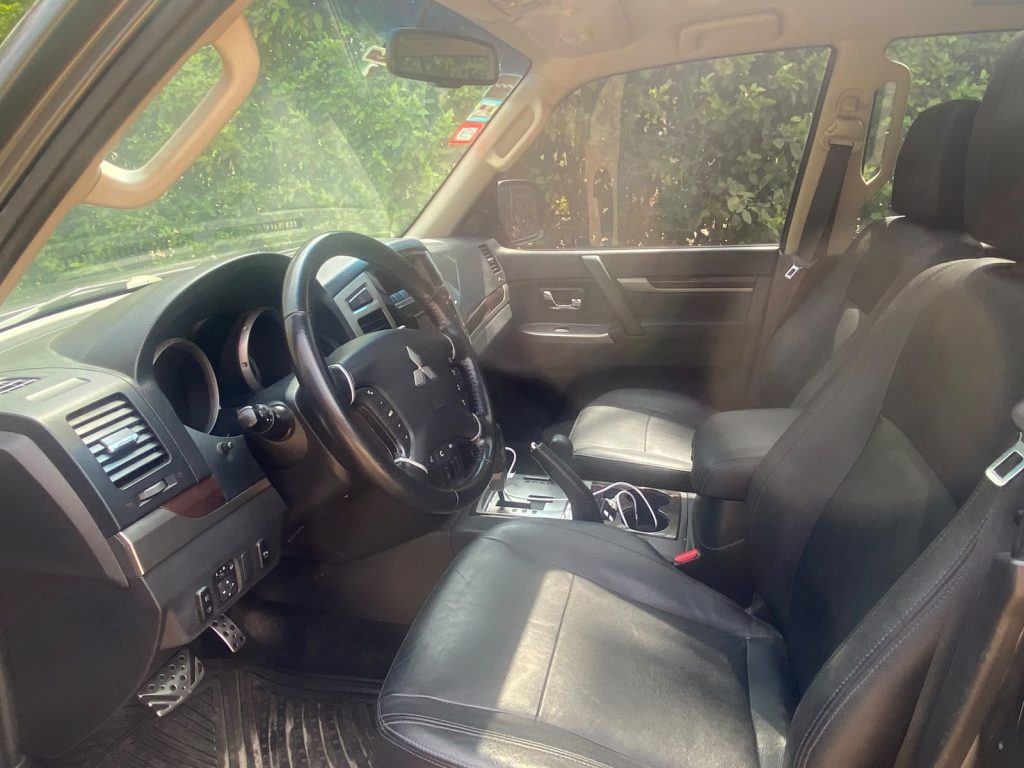 Mitsubishi Montero Gris photo 4